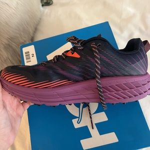 Hoka Women’s speed goat 4